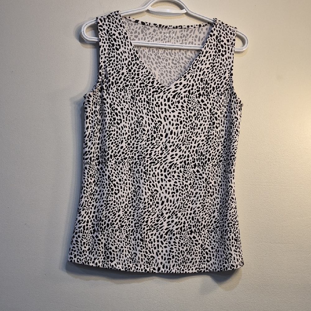🌟 4 For 15 🌟 cleo Black & White V-Neck Animal Spot Tank